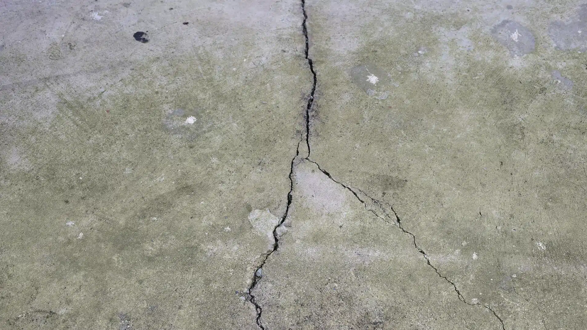 concrete floor crack repair cost