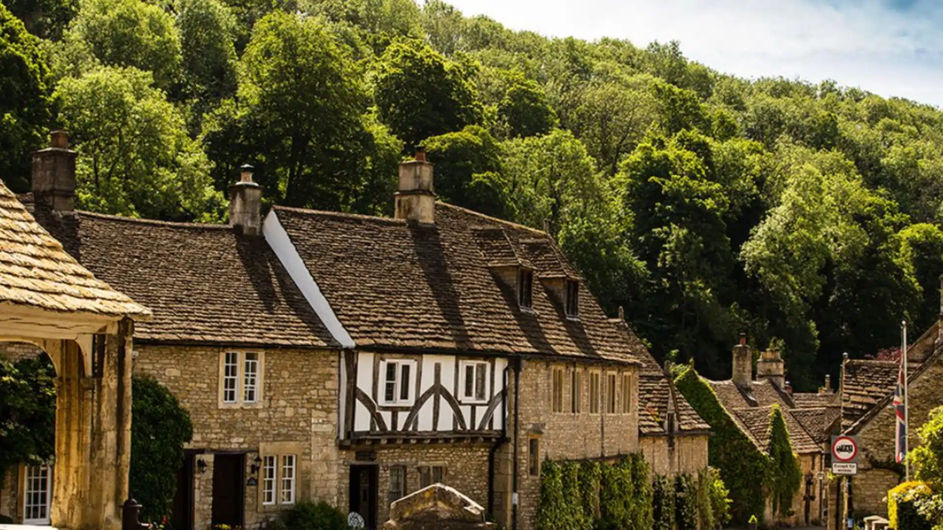 Cottages-in-Castle-Combe